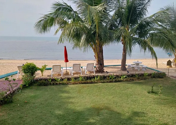 Beachfront Villa, Bang Po